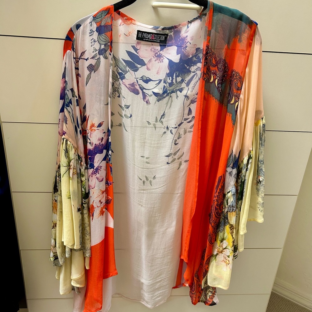 The Pyramid Collection Orange Asymmetrical Long Sleeve Kimono